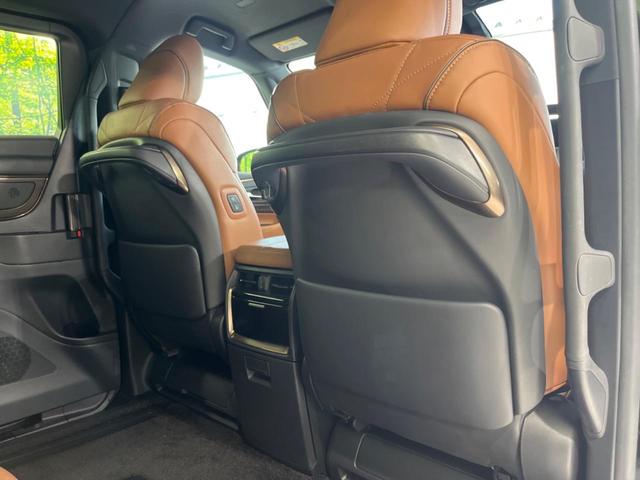 ヴェルファイアハイブリッド Ｚ　プレミア　純正１４型ナビ　後席モニター　左右独立ムーンルーフ　衝突軽減装置　茶革シート　両側電動ドア　全周囲カメラ　レーダークルーズ　電動リヤゲート　ＢＳＭ　デジタルインナーミラー　ＥＴＣ　禁煙車（60枚目）