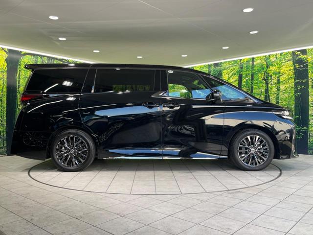 ヴェルファイアハイブリッド Ｚ　プレミア　純正１４型ナビ　後席モニター　左右独立ムーンルーフ　衝突軽減装置　茶革シート　両側電動ドア　全周囲カメラ　レーダークルーズ　電動リヤゲート　ＢＳＭ　デジタルインナーミラー　ＥＴＣ　禁煙車（69枚目）