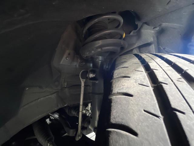 ヴェルファイアハイブリッド Ｚ　プレミア　純正１４型ナビ　後席モニター　左右独立ムーンルーフ　衝突軽減装置　茶革シート　両側電動ドア　全周囲カメラ　レーダークルーズ　電動リヤゲート　ＢＳＭ　デジタルインナーミラー　ＥＴＣ　禁煙車（72枚目）