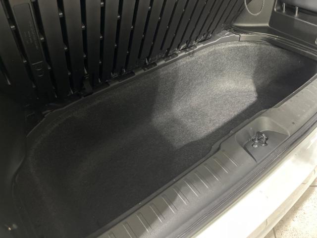 セレナ ｅ－パワー　ルキシオン　フリップダウンモニター　純正１２型ナビ　全周囲カメラ　シートヒーター　ステアリングヒーター　ハンズフリー機能付き両側電動スライドドア　プロパイロット　ＥＴＣ　Ｂｌｕｅｔｏｏｔｈ　ドラレコ　ＬＥＤヘッド（62枚目）