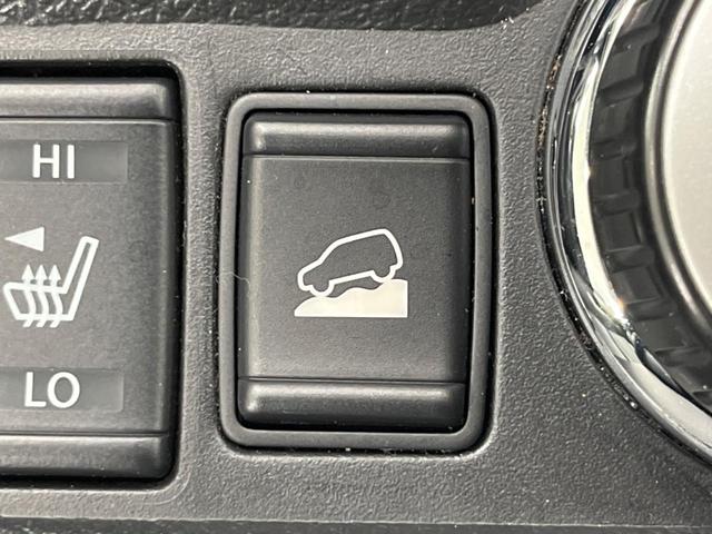 エクストレイル ２０Ｘ　ＨＶブラクＸトリマＸエマジェンシーブレーキＰ　４ＷＤ　純正ナビ　全周囲カメラ　シートヒーター　電動リヤゲート　Ｂｌｕｅｔｏｏｔｈ　ＥＴＣ　衝突被害軽減システム　クルコン　ＬＥＤヘッドライト　クリアランスソナー　ＣＤ／ＤＶＤ再生　フルセグ　禁煙車（6枚目）