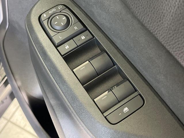 ヤリスクロス X SDナビ バックカメラ 衝突被害軽減システム レーダークルーズ 禁煙車 ドラレコ ETC コーナーセンサー スマートキー オートハイビーム 車線逸脱警報 オートライト Bluetooth フルセグ(39枚目)