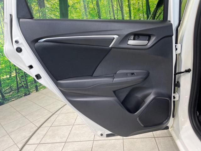 フィット 13G・Lパッケージ アルパイン8型ナビ バックカメラ Bluetooth ETC スマートキー&プッシュスタート アイドリングストップ オートマチックハイビーム オートライト LEDヘッドライト 禁煙車 衝突被害軽減装置(43枚目)