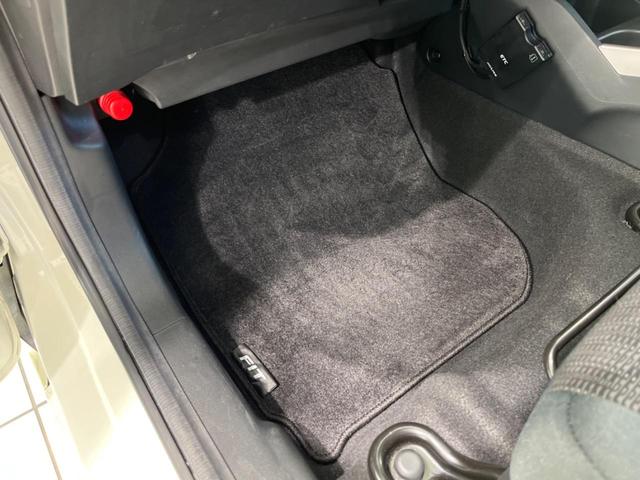 フィット 13G・Lパッケージ アルパイン8型ナビ バックカメラ Bluetooth ETC スマートキー&プッシュスタート アイドリングストップ オートマチックハイビーム オートライト LEDヘッドライト 禁煙車 衝突被害軽減装置(46枚目)