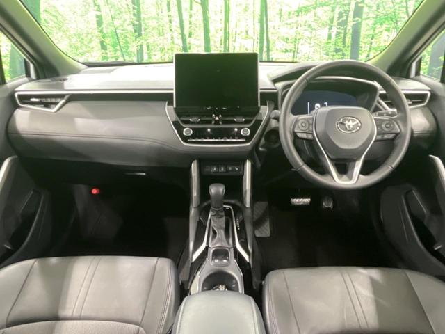 カローラクロス ハイブリッド Z パノラマルーフ 純正10型ナビ 衝突軽減装置 全周囲カメラ レーダークルーズ 電動リヤゲート シートヒーター オートエアコン BSM 純正18インチAW ETC2.0 パワーシート 禁煙車(2枚目)