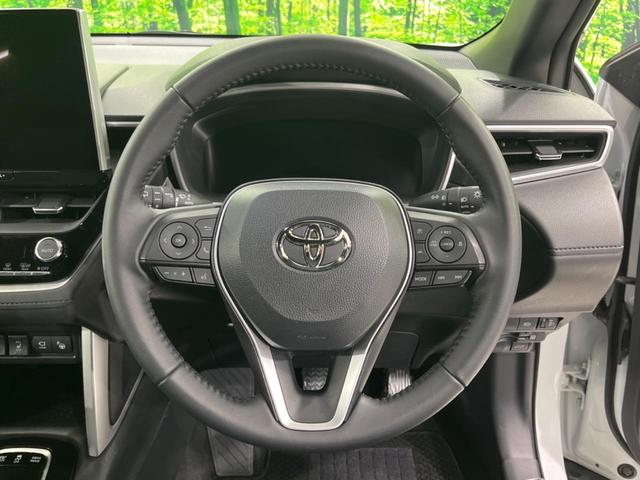 カローラクロス ハイブリッド Z パノラマルーフ 純正10型ナビ 衝突軽減装置 全周囲カメラ レーダークルーズ 電動リヤゲート シートヒーター オートエアコン BSM 純正18インチAW ETC2.0 パワーシート 禁煙車(11枚目)