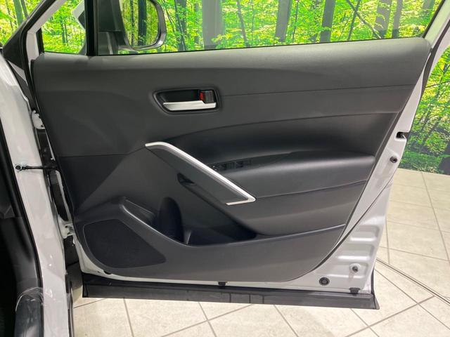 カローラクロス ハイブリッド Z パノラマルーフ 純正10型ナビ 衝突軽減装置 全周囲カメラ レーダークルーズ 電動リヤゲート シートヒーター オートエアコン BSM 純正18インチAW ETC2.0 パワーシート 禁煙車(27枚目)