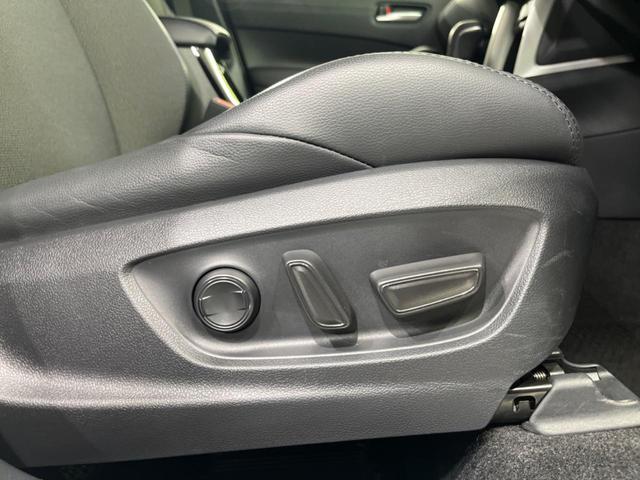 カローラクロス ハイブリッド Z パノラマルーフ 純正10型ナビ 衝突軽減装置 全周囲カメラ レーダークルーズ 電動リヤゲート シートヒーター オートエアコン BSM 純正18インチAW ETC2.0 パワーシート 禁煙車(30枚目)