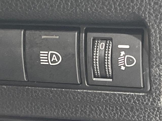 カローラクロス ハイブリッド Z パノラマルーフ 純正10型ナビ 衝突軽減装置 全周囲カメラ レーダークルーズ 電動リヤゲート シートヒーター オートエアコン BSM 純正18インチAW ETC2.0 パワーシート 禁煙車(43枚目)