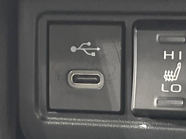 カローラクロス ハイブリッド Z パノラマルーフ 純正10型ナビ 衝突軽減装置 全周囲カメラ レーダークルーズ 電動リヤゲート シートヒーター オートエアコン BSM 純正18インチAW ETC2.0 パワーシート 禁煙車(46枚目)