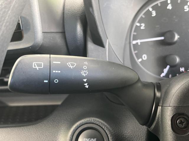 ヤリス X 純正8型ディスプレイオーディオ 衝突軽減装置 バックカメラ フルセグTV プッシュスタート&スマートキー ETC Bluetooth接続 オートハイビーム 純正14インチスチールホイール 禁煙車(23枚目)