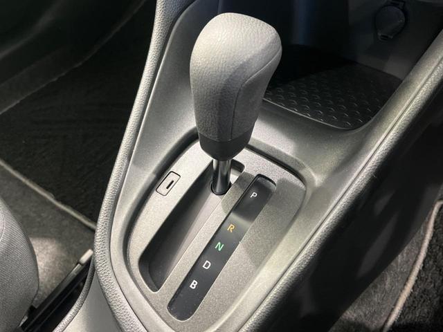 ヤリス X 純正8型ディスプレイオーディオ 衝突軽減装置 バックカメラ フルセグTV プッシュスタート&スマートキー ETC Bluetooth接続 オートハイビーム 純正14インチスチールホイール 禁煙車(27枚目)