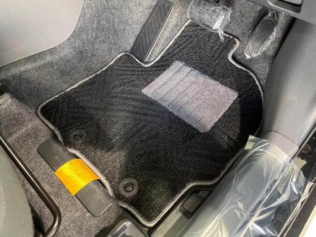 ヤリス X 純正8型ディスプレイオーディオ 衝突軽減装置 バックカメラ フルセグTV プッシュスタート&スマートキー ETC Bluetooth接続 オートハイビーム 純正14インチスチールホイール 禁煙車(46枚目)