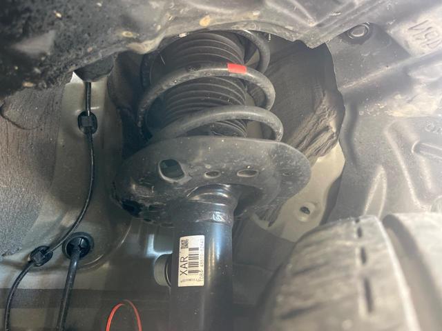 ヤリス X 純正8型ディスプレイオーディオ 衝突軽減装置 バックカメラ フルセグTV プッシュスタート&スマートキー ETC Bluetooth接続 オートハイビーム 純正14インチスチールホイール 禁煙車(57枚目)