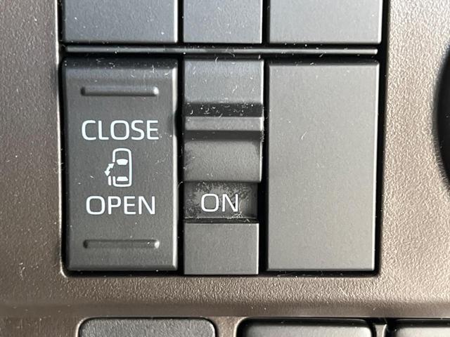 ルーミー Ｘ　純正ナビ　バックカメラ　電動スライドドア　ＥＴＣ　アイドリングストップ　オートライト　スマートキー＆プッシュスタート　横滑り防止システム　盗難防止システム　禁煙車　衝突被害軽減装置（6枚目）