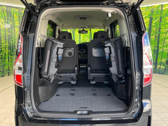 セレナ e-パワー ハイウェイスターV 純正10型ナビ 衝突軽減装置 全周囲カメラ プロパイロット ハンズフリー両側電動ドア デジタルインナーミラー リアオートエアコン ETC BSM LEDヘッド&フォグ 純正16インチAW 禁煙車(11枚目)