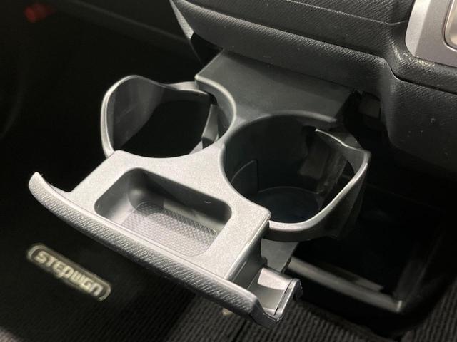 ステップワゴンスパーダ Ｚ　クールスピリット　両側電動スライドドア　純正９型ナビ　バックカメラ　クルーズコントロール　ＥＴＣ　ドラレコ　スマートキー　アイドリングストップ　オートエアコン　オートライト　ＨＩＤヘッドライト　禁煙車（53枚目）