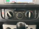 カスタムRリミテッド 純正ナビ 禁煙車 ETC スマートキー 純正14インチAW HIDヘッドライト オートエアコン シートリフター 電動格納ミラー 地デジ CD再生 盗難防止装置 プライバシーガラス 衝突安全ボディー(28枚目)