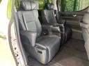 後部座席も気になるようなキズ・汚れやへたり等、大きなダメージはなく、良好な状態です。