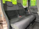 後部座席も気になるようなキズ・汚れやへたり等、大きなダメージはなく、良好な状態です。