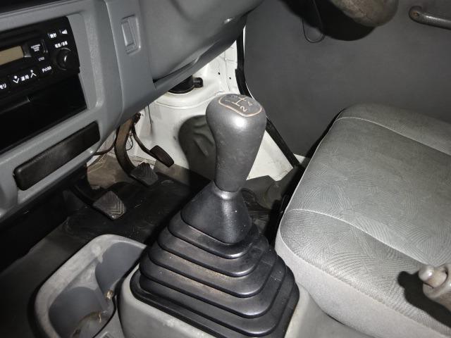 ミニキャブトラック Ｖタイプ　エアコン　５ＭＴ（7枚目）