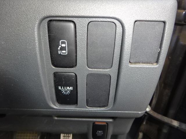 電動スライドドア付き！スライドドアだから乗り降りラクチン！！子供から年配の方まで乗り降りラクチン！！