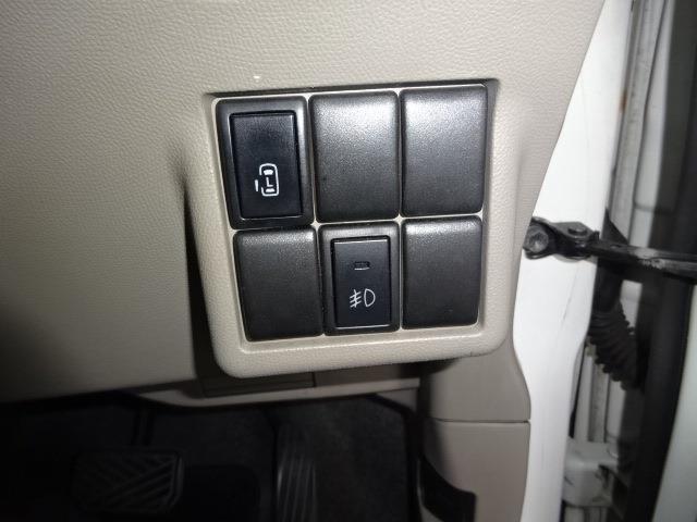 電動スライドドア付き！スライドドアだから乗り降りラクチン！！子供から年配の方まで乗り降りラクチン！！