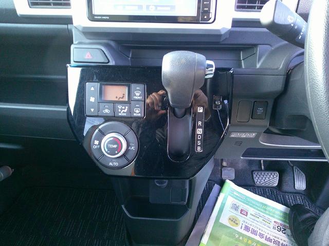 ウェイク Ｌ　ＳＡＩＩ　バックカメラ　両側電動スライドドア　ナビ　ＴＶ　衝突被害軽減システム　スマートキー　アイドリングストップ　電動格納ミラー　ベンチシート　ＣＶＴ　盗難防止システム　ＡＢＳ　ＥＳＣ　ＣＤ　ＵＳＢ（7枚目）