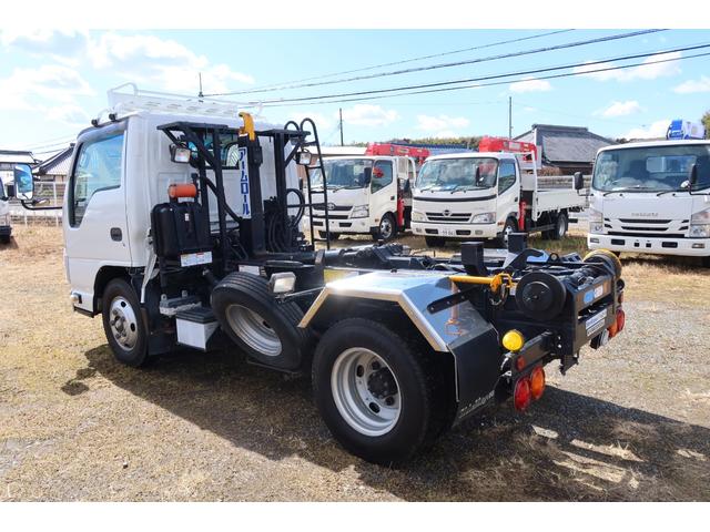 エルフトラック 　アームロール　新明和　ツインホイスト　積載２０００ｋｇ（3枚目）