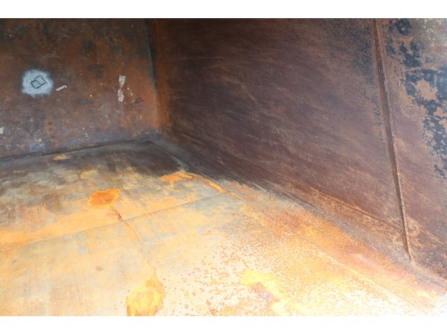 エルフトラック 　新明和　巻込みパッカー車　５．１立米　積載２０００ｋｇ　汚水タンク付　連続スイッチ付（26枚目）