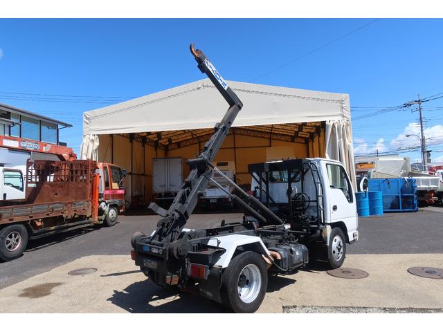 エルフトラック 　新明和　アームロール　ツインホイスト　積載３０００ｋｇ（10枚目）
