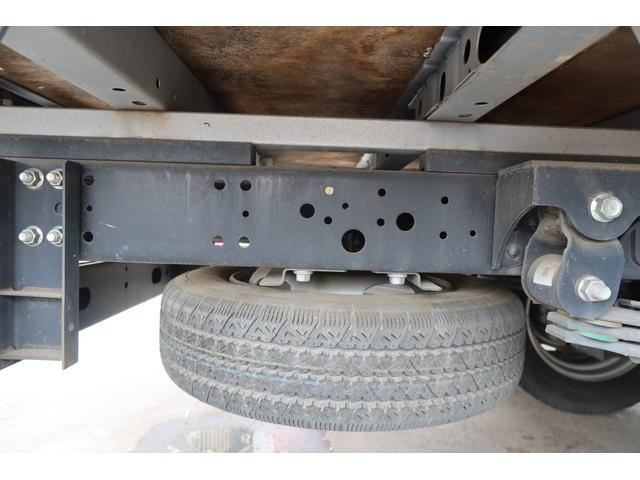 デュトロ 　標準ロング平ボディー　積載３０００ｋｇ　荷台内寸４３５０×１７８０（36枚目）