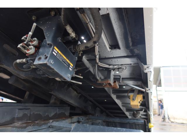 エルフトラック 　ワイドセフティーローダー　ユニック製　ラジコン付　荷台内寸５０４０×２０６０（17枚目）