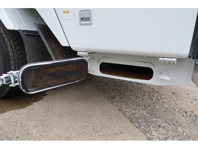 エルフトラック 　新明和　ワイド巻き込みパッカー車　６．５立米　積載２８５０ｋｇ　汚水タンク付　連続スイッチ付（9枚目）