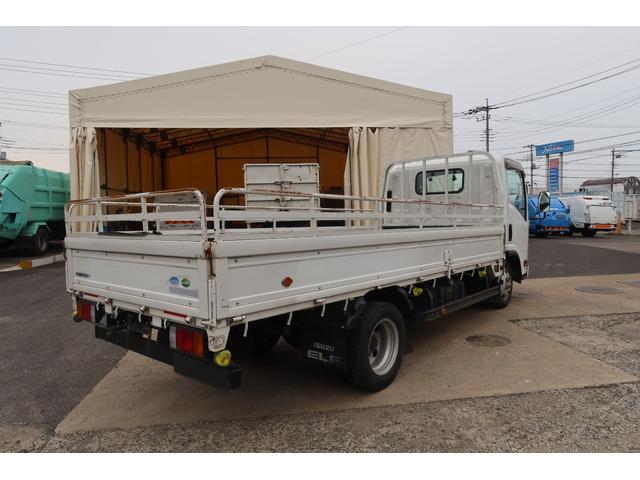 エルフトラック 　標準ロング平ボディー　積載２０００ｋｇ　荷台内寸４３３０×１７９０（5枚目）
