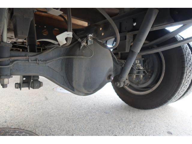 エルフトラック 　標準ロング平ボディー　積載２０００ｋｇ　荷台内寸４３３０×１７９０（32枚目）