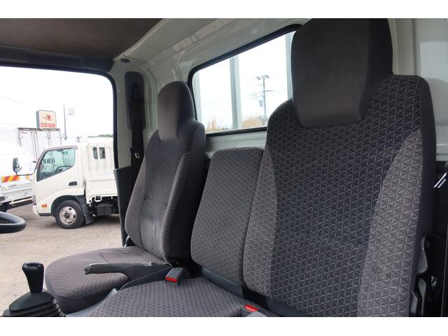 エルフトラック 　標準ロング平ボディー　積載２０００ｋｇ　荷台内寸４３３０×１７９０（70枚目）