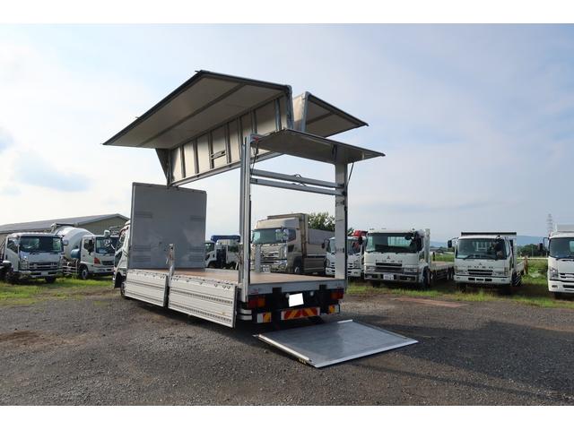 ファイター 　ワイドアルミウイング車　ＰＧ付　ラッシング３段　床フック１０個　内寸２３７０×６２２０　Ｈ２５５０　ゲート付１５６０×２４２０　積載１９００ｋｇ（17枚目）