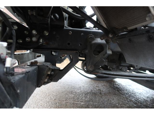 フォワード 　アルミウイング車　跳ね上げゲート付　床アルミ　内寸６２５０×２２２０　Ｈ２１１０　ゲート２１２０×１５９０　門高２０００　門幅２１００（46枚目）