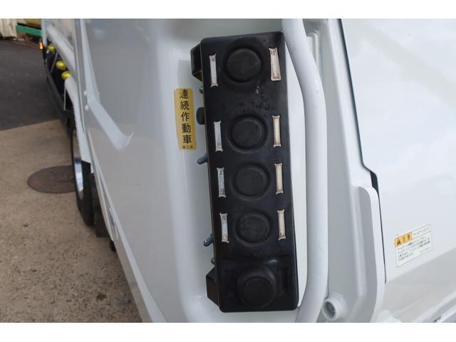 エルフトラック 　新明和　ワイドプレスパッカー車　６．０立米　積載２７００ｋｇ　汚水タンク付　連続スイッチ付（11枚目）