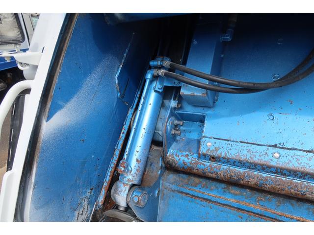 エルフトラック 　新明和　ワイドプレスパッカー車　６．０立米　積載２７００ｋｇ　汚水タンク付　連続スイッチ付（18枚目）