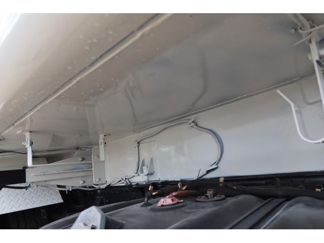 エルフトラック 　新明和　ワイドプレスパッカー車　６．０立米　積載２７００ｋｇ　汚水タンク付　連続スイッチ付（40枚目）