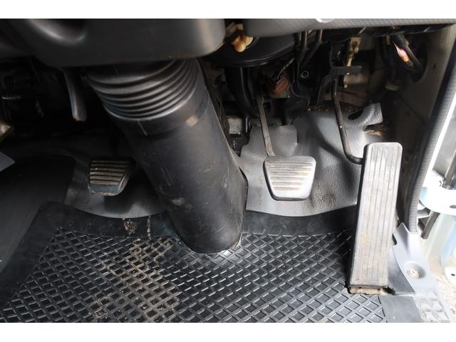 エルフトラック 　新明和　ワイドプレスパッカー車　６．０立米　積載２７００ｋｇ　汚水タンク付　連続スイッチ付（64枚目）
