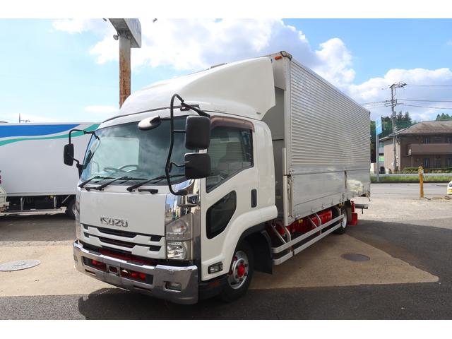 フォワード 　ワイドアルミウイング車　格納ゲート付　内寸６２００×２４１０　Ｈ２４１０　ゲート付２２９０×１５７０　後輪エアサス（3枚目）