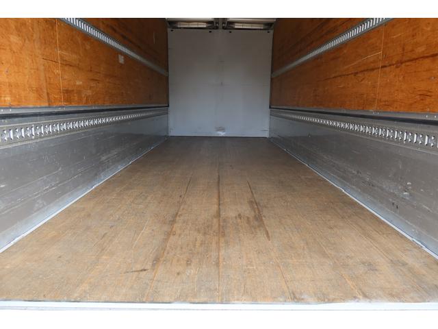 フォワード 　ワイドアルミウイング車　格納ゲート付　内寸６２００×２４１０　Ｈ２４１０　ゲート付２２９０×１５７０　後輪エアサス（20枚目）