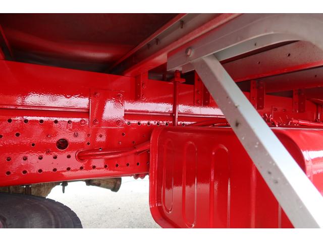 フォワード 　ワイドアルミウイング車　格納ゲート付　内寸６２００×２４１０　Ｈ２４１０　ゲート付２２９０×１５７０　後輪エアサス（31枚目）