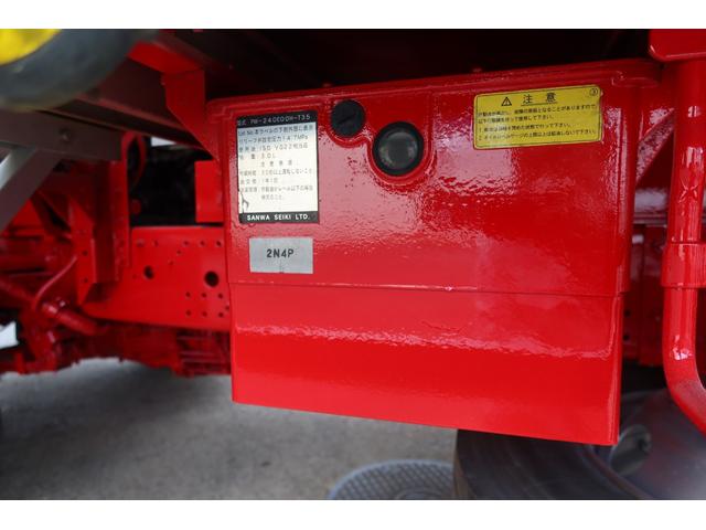 フォワード 　ワイドアルミウイング車　格納ゲート付　内寸６２００×２４１０　Ｈ２４１０　ゲート付２２９０×１５７０　後輪エアサス（32枚目）