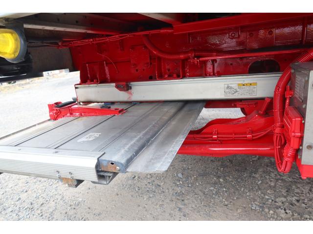 フォワード 　ワイドアルミウイング車　格納ゲート付　内寸６２００×２４１０　Ｈ２４１０　ゲート付２２９０×１５７０　後輪エアサス（34枚目）