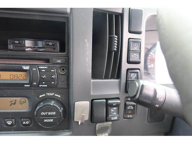 フォワード 　ワイドアルミウイング車　格納ゲート付　内寸６２００×２４１０　Ｈ２４１０　ゲート付２２９０×１５７０　後輪エアサス（69枚目）