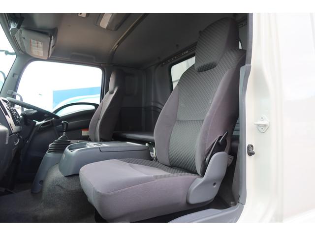 フォワード 　ワイドアルミウイング車　格納ゲート付　内寸６２００×２４１０　Ｈ２４１０　ゲート付２２９０×１５７０　後輪エアサス（77枚目）
